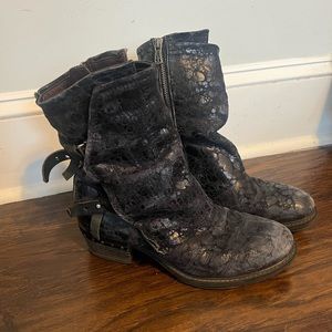A.S. 98 Black Boots